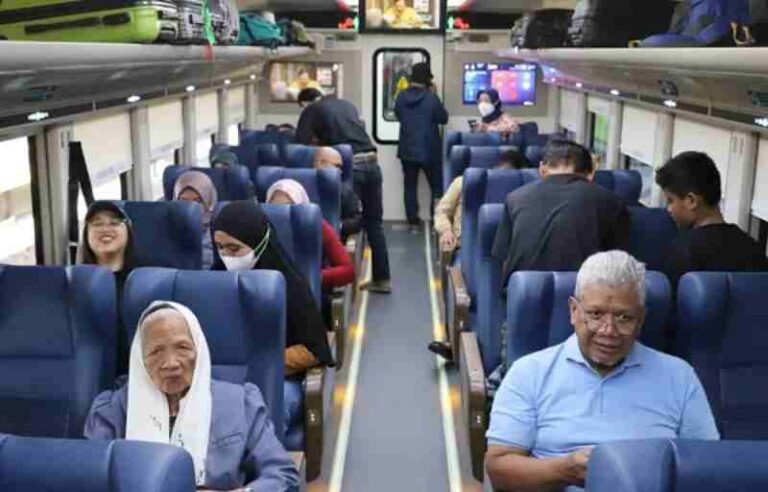 KAI Beri Diskon 20 Persen Berlaku di Semua Kereta Khusus Penumpang Lansia